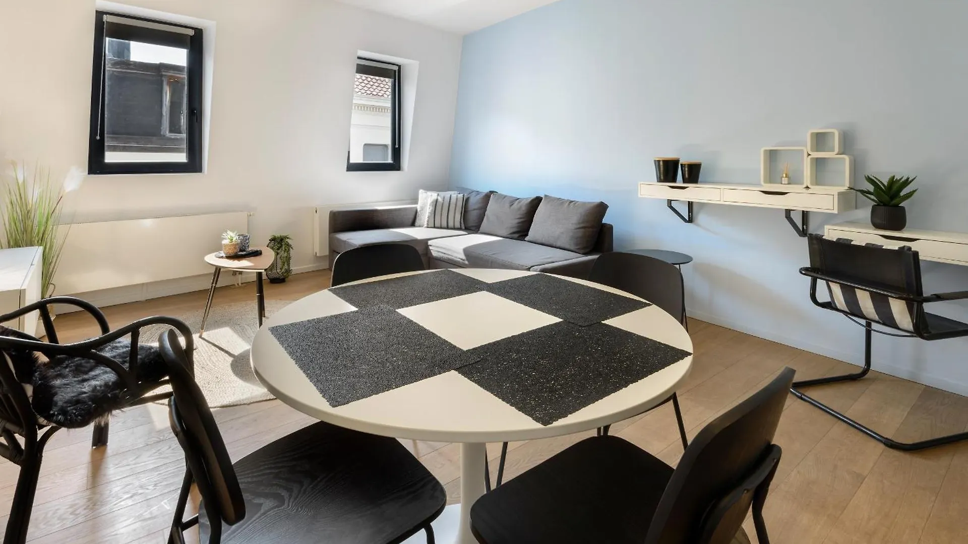 R73 Apartments By Domani Hotels Antwerpen 0*,  Belgien